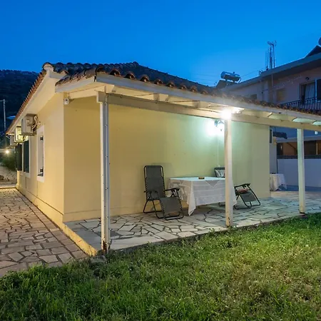 Lena's Traditional Feriehus Agia Efimia