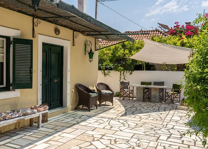 Lena's Traditional Tatil Evi *