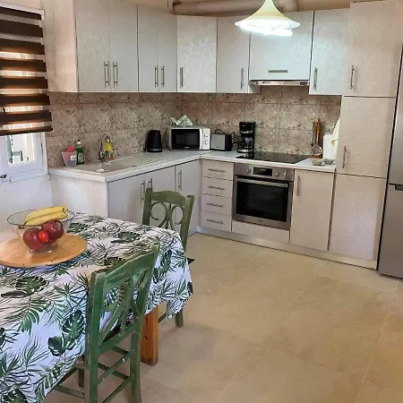 Lena's Traditional Tatil Evi Agia Efimia