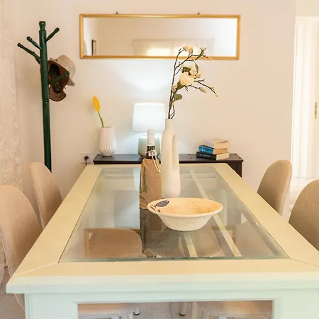 Lena's Traditional Casa de Férias *