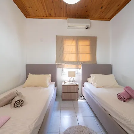 Casa de Férias Lena's Traditional *