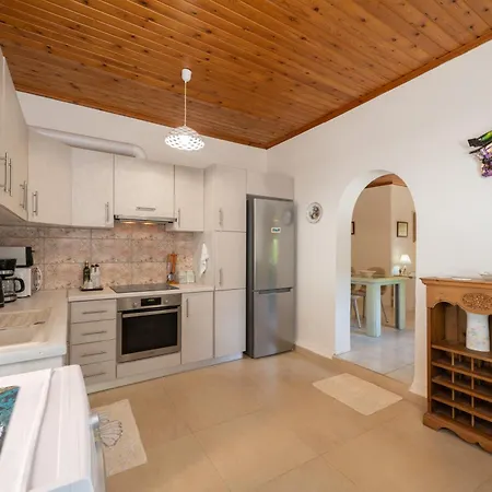 Casa de Férias Lena's Traditional *