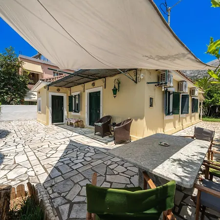 Casa de Férias Lena's Traditional Agia Efimia