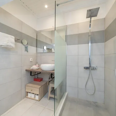 Casa de Férias Lena's Traditional *