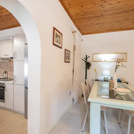 Lena's Traditional Casa de Férias Agia Efimia