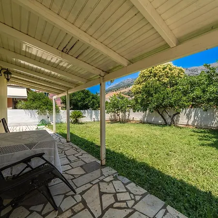 Vakantiehuis Lena's Traditional Agia Efimia