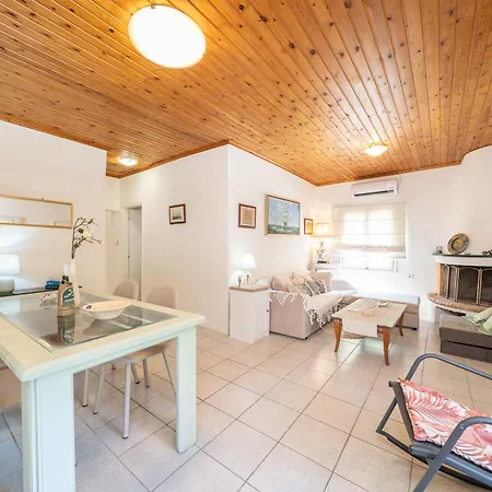 Casa de Férias Lena's Traditional *