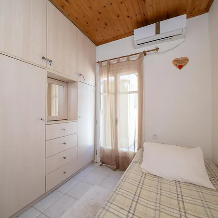 Lena's Traditional Casa de Férias Agia Efimia