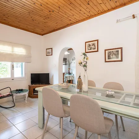 Vakantiehuis Lena's Traditional Agia Efimia