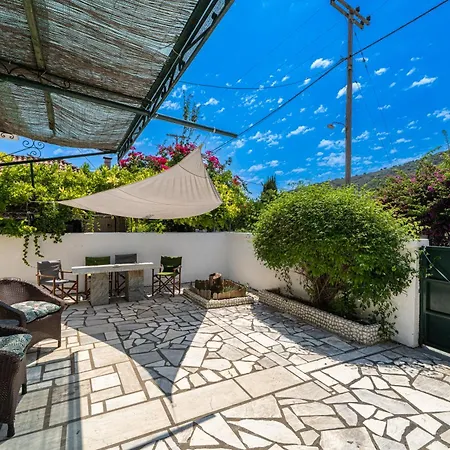 Casa de Férias Lena's Traditional Agia Efimia