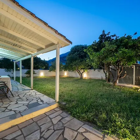 Casa de Férias Lena's Traditional *