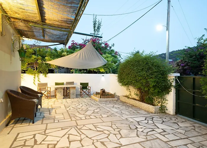 Lena's Traditional Feriehus